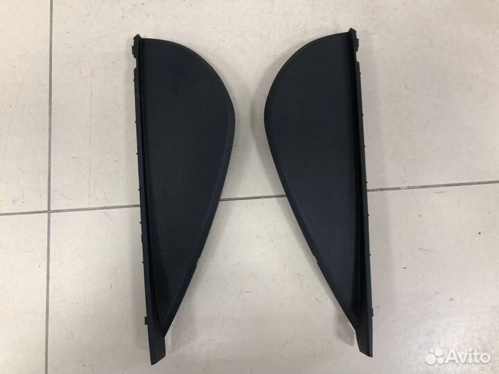 Накладка кузов внутри Kia Rio X-Line 2017