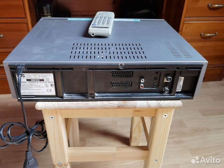 Видеомагнитофон JVC HR-DD868