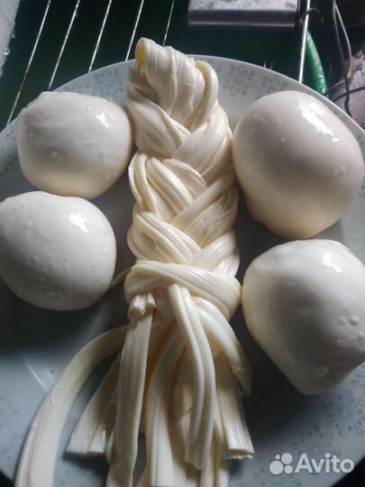 Молочные продукты из деревни (сыр, молоко, творог)