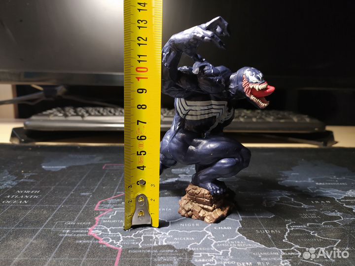 Фигурка Веном