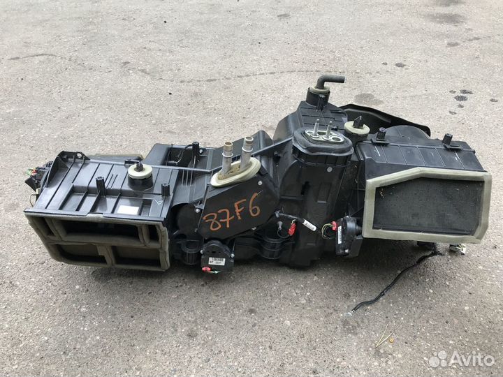 Печка в сборе Chevrolet Tahoe III 06-14