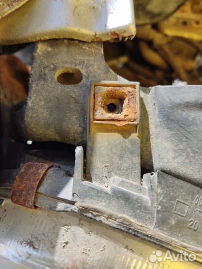 Фара передняя правая Volkswagen Golf 4 хетчбек 1.4