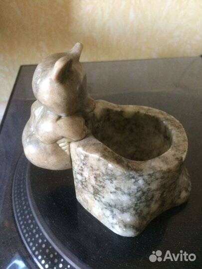 Пепельница из камня