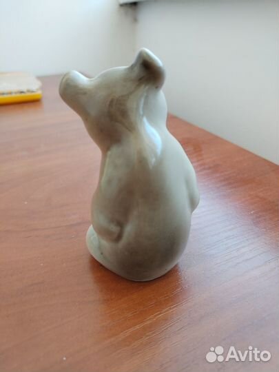 Статуэтка сердитый медвежонок