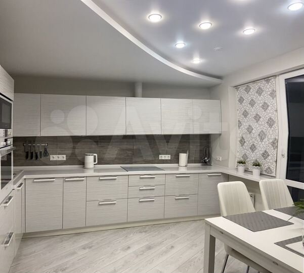 4-к. квартира, 98 м², 9/9 эт.