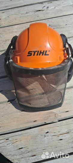 Защитный шлем