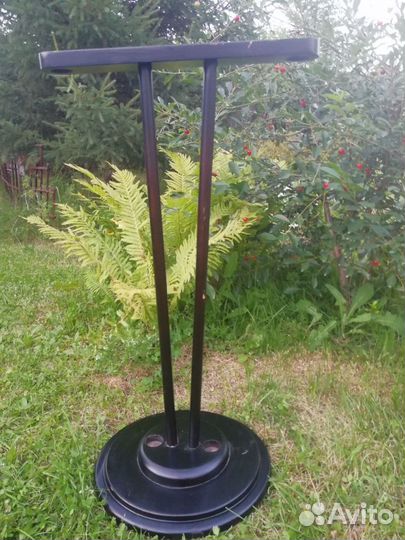 Флагшток напольный деревянный двухштоковый