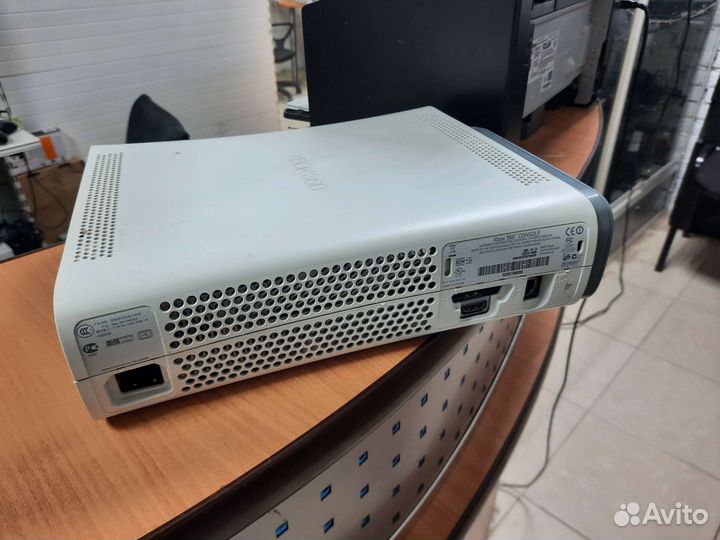 Xbox360.Falcon250Gb.RGH3.0(безБ.п.безджостика)