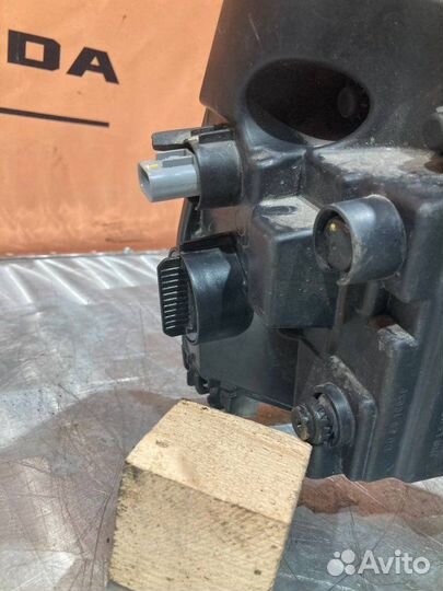 Фара противотуманная передняя правая Kia K5 GT