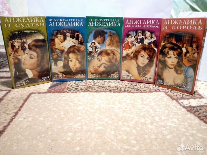 Видеокассеты VHS и DVD диски