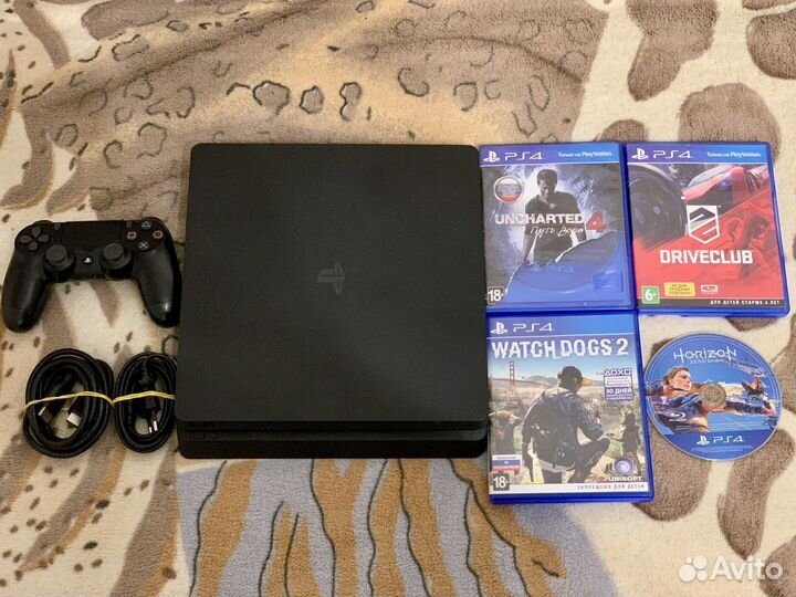 Sony PS4 Slim с Играми