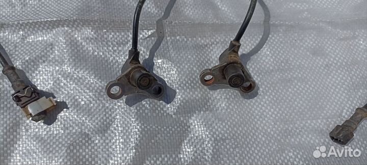 Датчик ABS задний Volvo S40