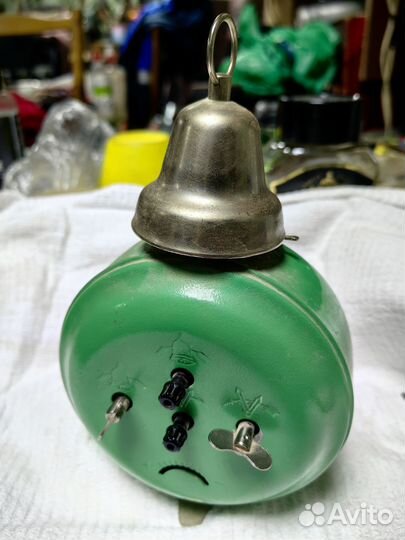 Часы будильник СССР