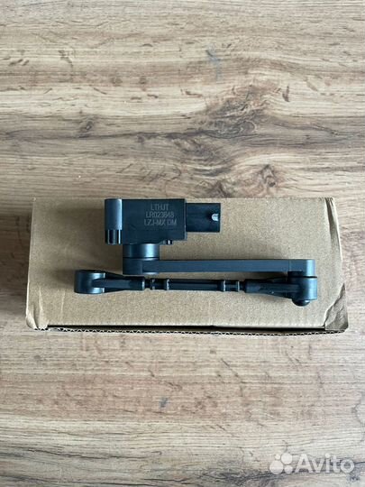 Датчик положения кузова задний Land / Range Rover