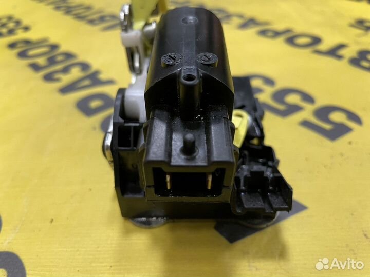 Замок задний левый Renault Duster