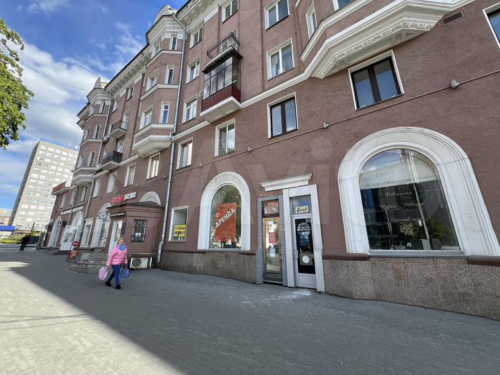 Сдам торговое помещение, 151.7 м²