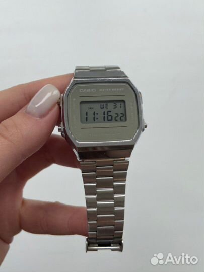 Часы casio Retro