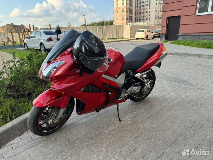 Honda VFR 800 interceptor