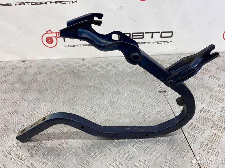 Б/У петля крышки багажника задний правый Hyundai