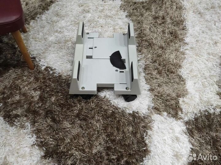 Подставка под системный блок на колесиках