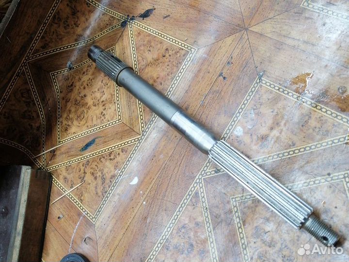 Вал гребнои и вертикальныи ямаха 60.90