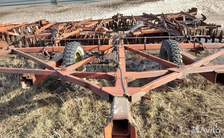 Плуг Белагромаш-Сервис ЛДГ-12Б, 1991