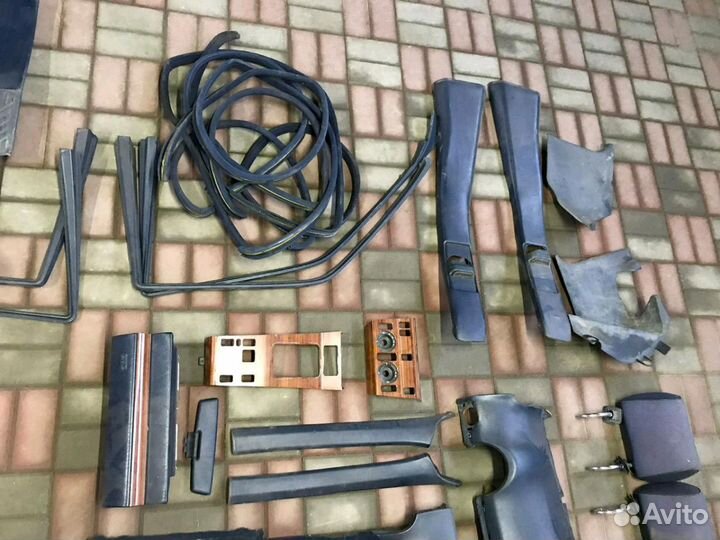 Продам элементы салона на Мерседес w124