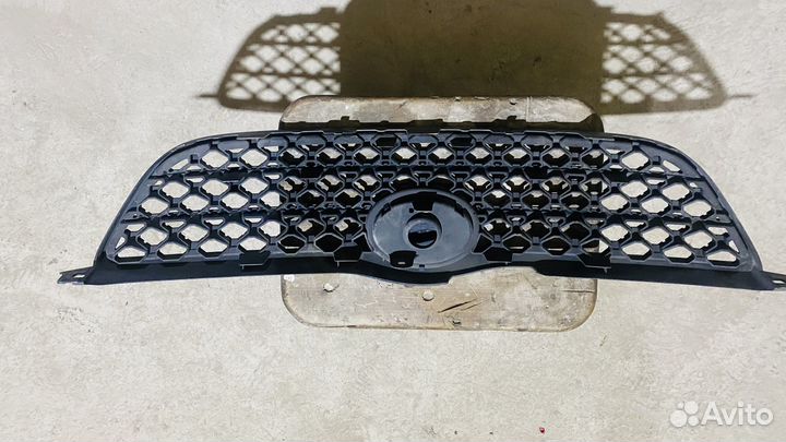 Решетка радиатора Toyota Corolla 120