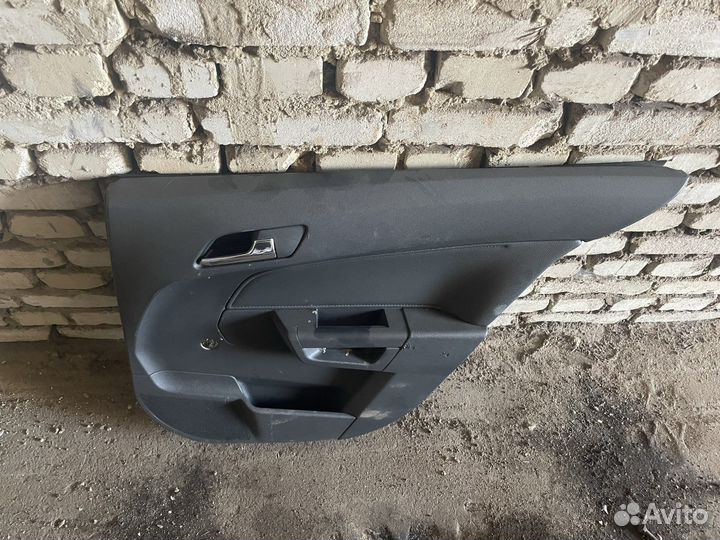 Обшивки дверей astra h cosmo седан