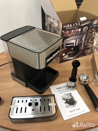 Профессиональная кофемашина из ресторана