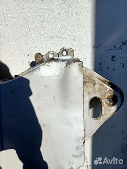 Крыло правое crown