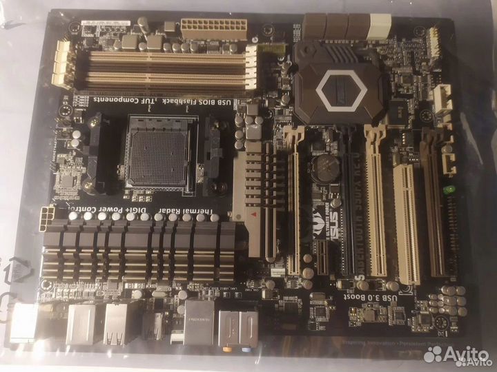 Материнская плата Asus sabertooth 990FX R2.0