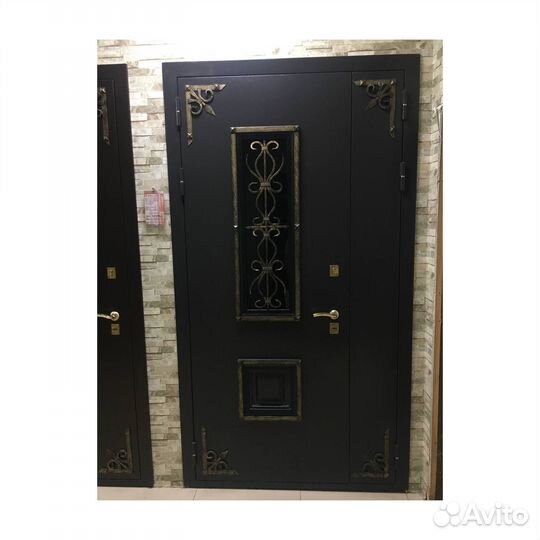 Входная дверь 