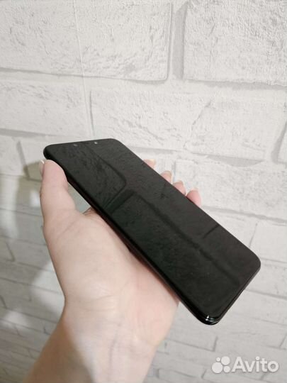 Телефон Huawei Nova 3