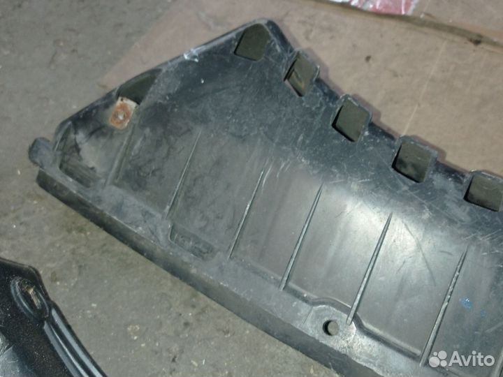 Кронштейн заднего бампера на BMW 5 E60