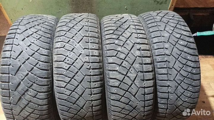 Nitto Therma Spike 225/60 R18