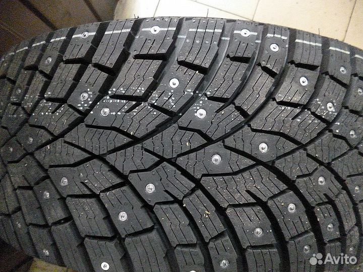 Triangle IcelynX TI501 215/60 R16 99T