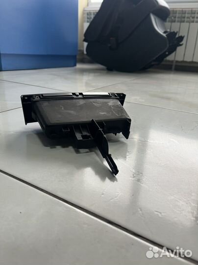 Ящик передней консоли Peugeot