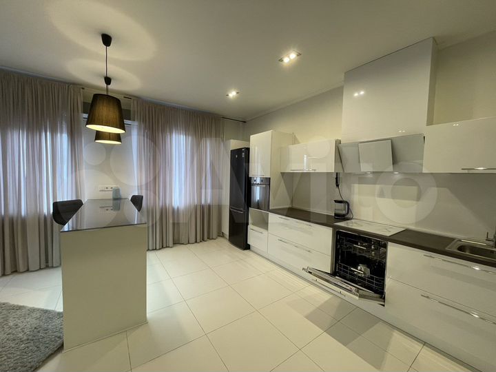 2-к. квартира, 98 м², 3/17 эт.