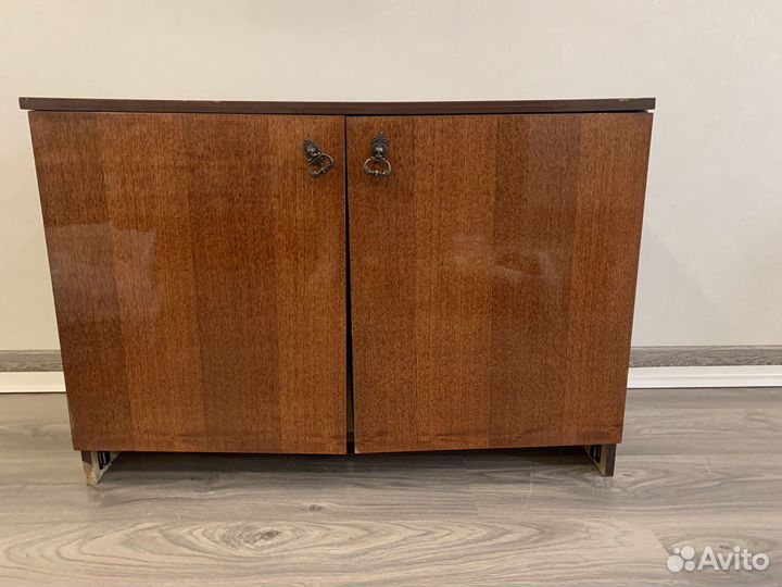 Тумба под тв