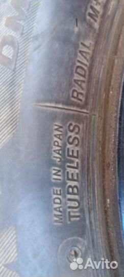 Bridgestone Blizzak DM-V2 215/60 R17