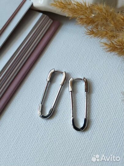 Необычные серьги булавки