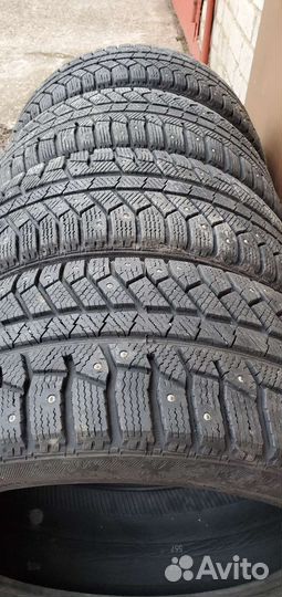Continental ContiWinterViking 2 235/45 R17 97T