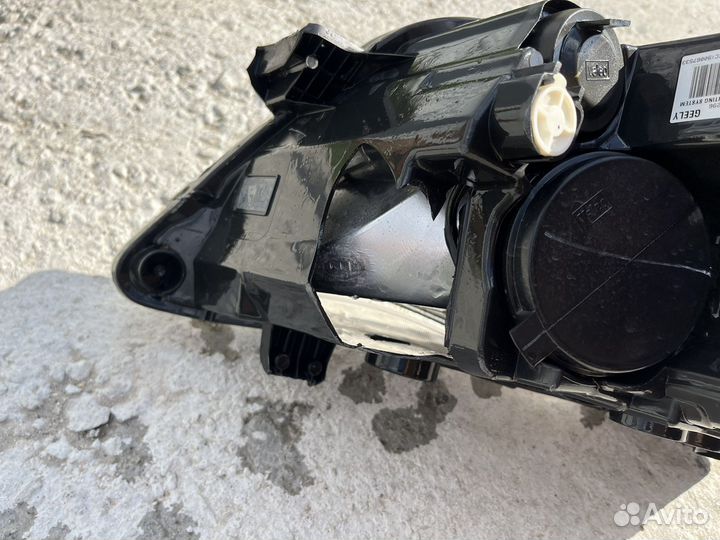 Фара RH Geely Atlas