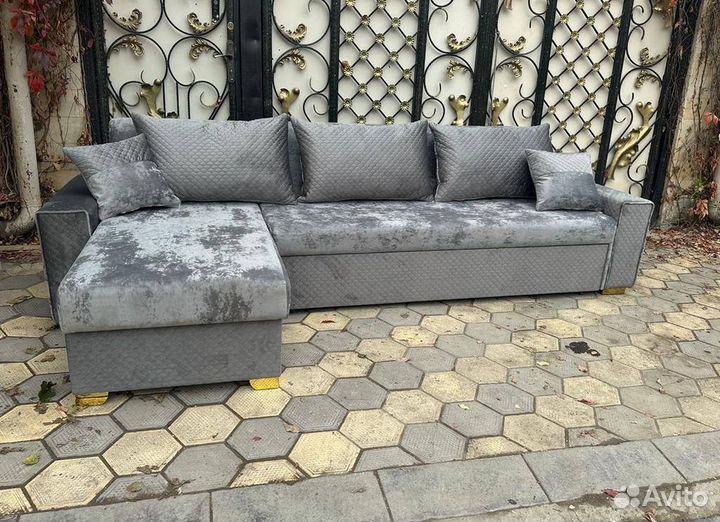 Диван угловой (не Б/У)