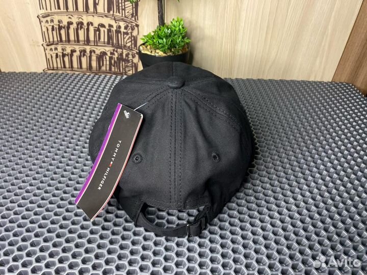 Кепка чёрная Tommy Hilfiger