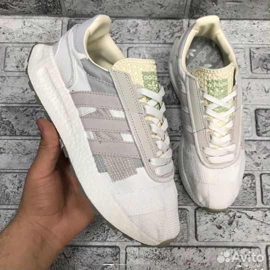 Кроссовки Adidas Retropy