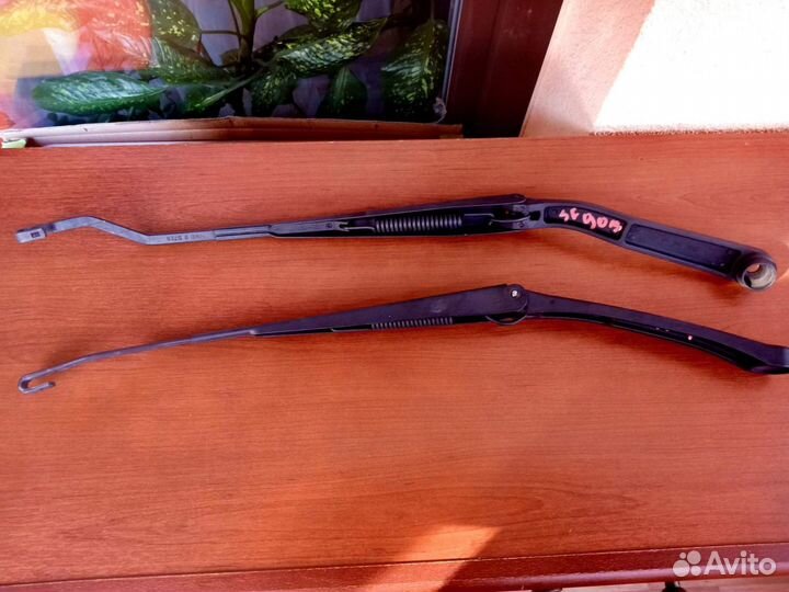 Поводки дворников Subaru Forester SF