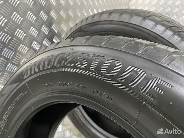 Bridgestone Blizzak LM-001 205/60 R17 93H