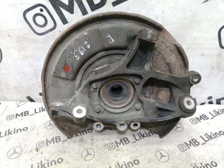 Кулак задний правый Mercdes W211 W219